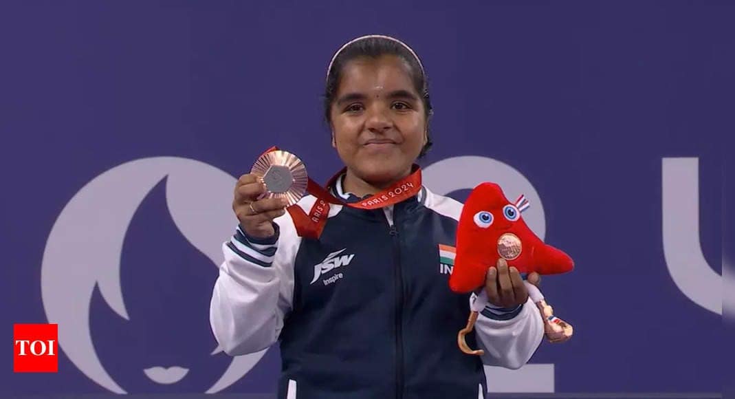 Paralympics: India’s Nithya Sre clinches bronze in women’s badminton singles SH6 category | Paris Paralympics News Paralympics: India’s Nithya Sre clinches bronze in women’s badminton singles SH6 category | Paris Paralympics News