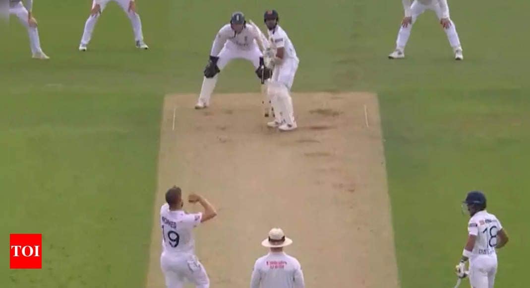 Watch: In a rare occurrence, England pacer Chris Woakes turns spinner against Sri Lanka because of… | Watch: In a rare occurrence, England pacer Chris Woakes turns spinner against Sri Lanka because of… |