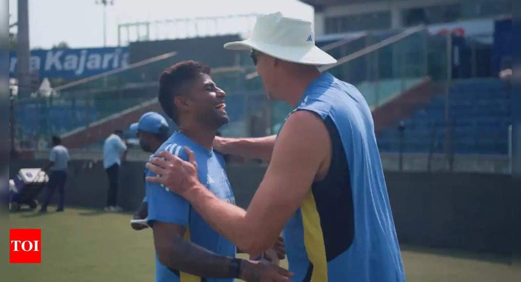 ‘Kya hua, bolo?’: Suryakumar Yadav pulls Morne Morkel’s leg in hilarious exchange | Cricket News ‘Kya hua, bolo?’: Suryakumar Yadav pulls Morne Morkel’s leg in hilarious exchange | Cricket News