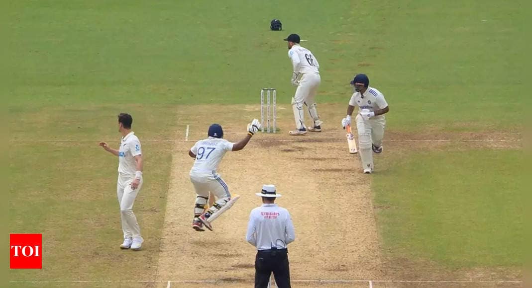 ‘Marva diya’: Sarfaraz Khan shouts and jumps in hilarious mix-up with Rishabh Pant – Watch | Cricket News ‘Marva diya’: Sarfaraz Khan shouts and jumps in hilarious mix-up with Rishabh Pant – Watch | Cricket News