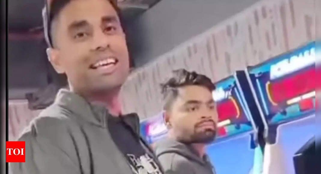 Suryakumar Yadav: ‘Pakistan kyun nahi aa rahe aap?’: Suryakumar Yadav asked by fans in South Africa | Cricket News Suryakumar Yadav: ‘Pakistan kyun nahi aa rahe aap?’: Suryakumar Yadav asked by fans in South Africa | Cricket News