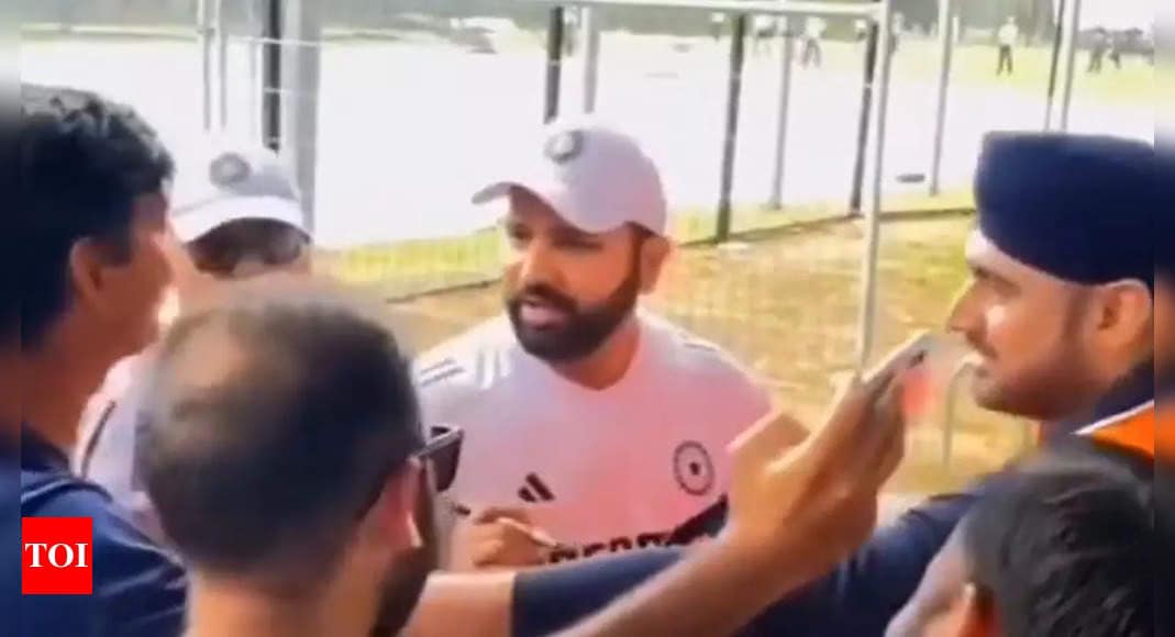 ‘Ek time par ek hi kaam ho sakta hai’: Rohit Sharma requests fan in Australia. Watch | Cricket News ‘Ek time par ek hi kaam ho sakta hai’: Rohit Sharma requests fan in Australia. Watch | Cricket News
