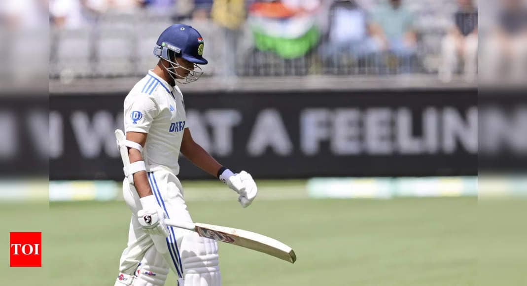 India vs Australia Live Score, 3rd Test Day 3: Mitchell Starc scalps Yashasvi Jaiswal, Shubman Gill early India vs Australia Live Score, 3rd Test Day 3: Mitchell Starc scalps Yashasvi Jaiswal, Shubman Gill early