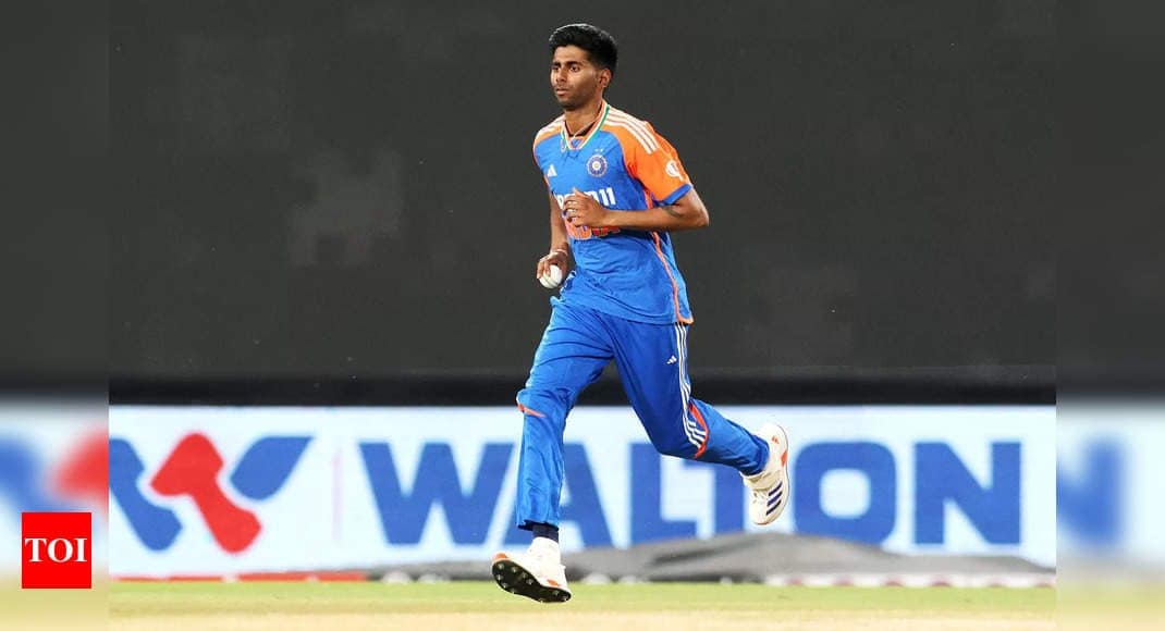 ‘Zabardast debut’: Kamran Akmal in awe of Mayank Yadav | Cricket News ‘Zabardast debut’: Kamran Akmal in awe of Mayank Yadav | Cricket News