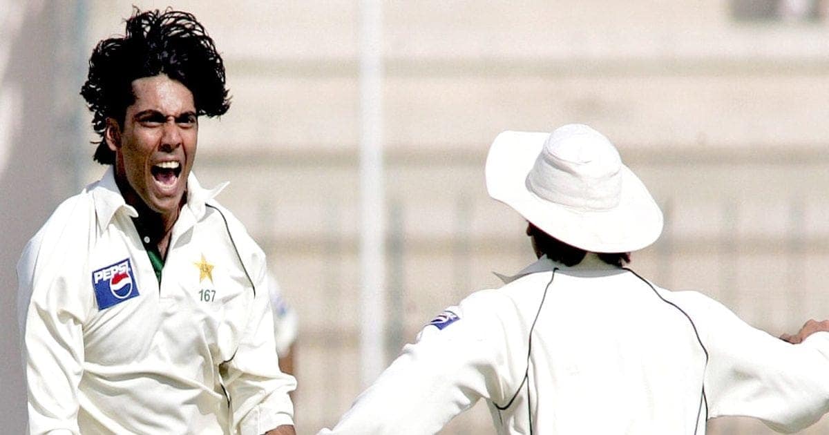 स्पेशलिस्ट बॉलर लेकिन बेहद ‘महंगे’ साबित हुए, टेस्ट में 45+ के औसत से विकेट, तीन तो ले चुके हैट्रिक स्पेशलिस्ट बॉलर लेकिन बेहद ‘महंगे’ साबित हुए, टेस्ट में 45+ के औसत से विकेट, तीन तो ले चुके हैट्रिक