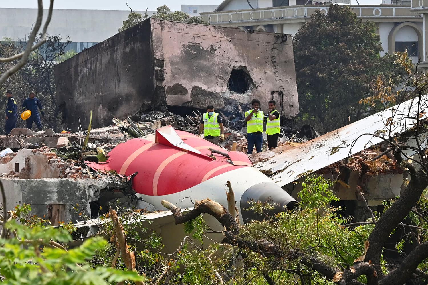 Confusion surrounds Air India as crash dents national pride Confusion surrounds Air India as crash dents national pride