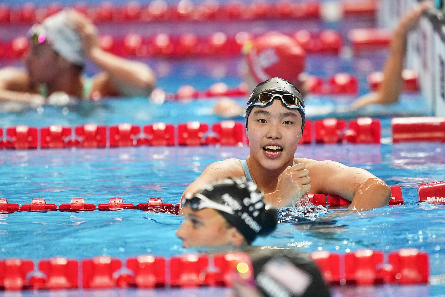 12-year-old Chinese swimming sensation draws global praise and a note of caution 12-year-old Chinese swimming sensation draws global praise and a note of caution
