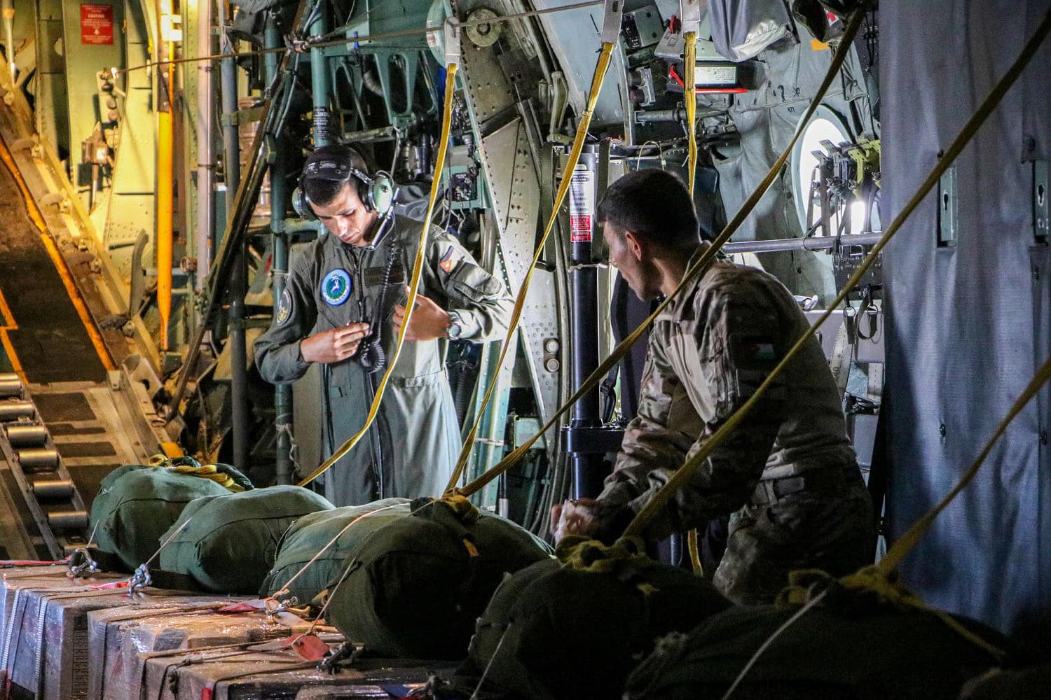 Countries turn to aid drops over Gaza, criticized as dangerous, as starvation mounts Countries turn to aid drops over Gaza, criticized as dangerous, as starvation mounts