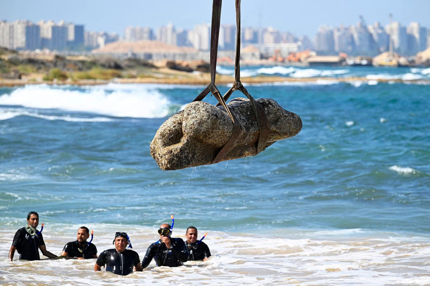 A sunken city’s treasures are pulled from the depths after 2,000 years A sunken city’s treasures are pulled from the depths after 2,000 years