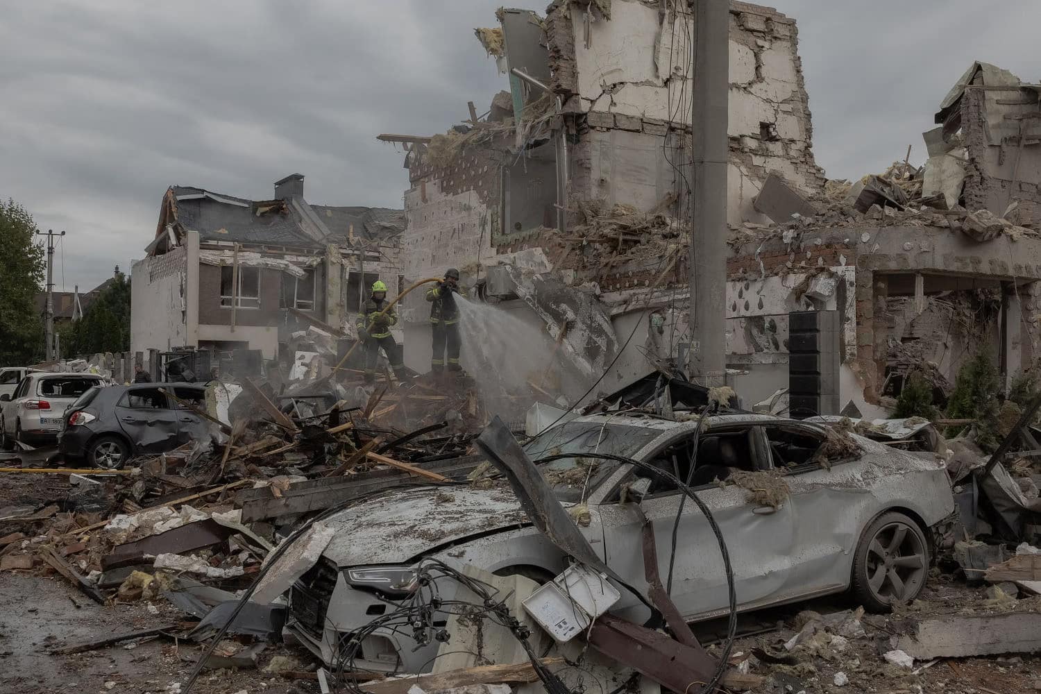 Russia launches deadly aerial attack on Ukraine as Poland scrambles jets Russia launches deadly aerial attack on Ukraine as Poland scrambles jets