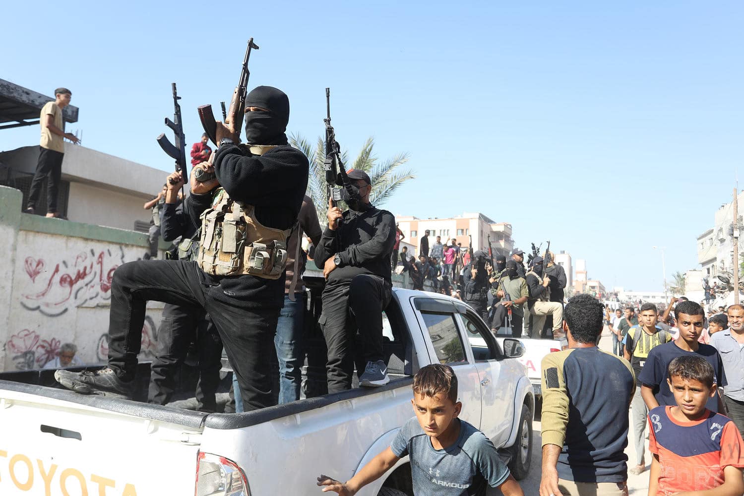 Violence between Hamas and gangs flares in Gaza, calling disarmament into question Violence between Hamas and gangs flares in Gaza, calling disarmament into question