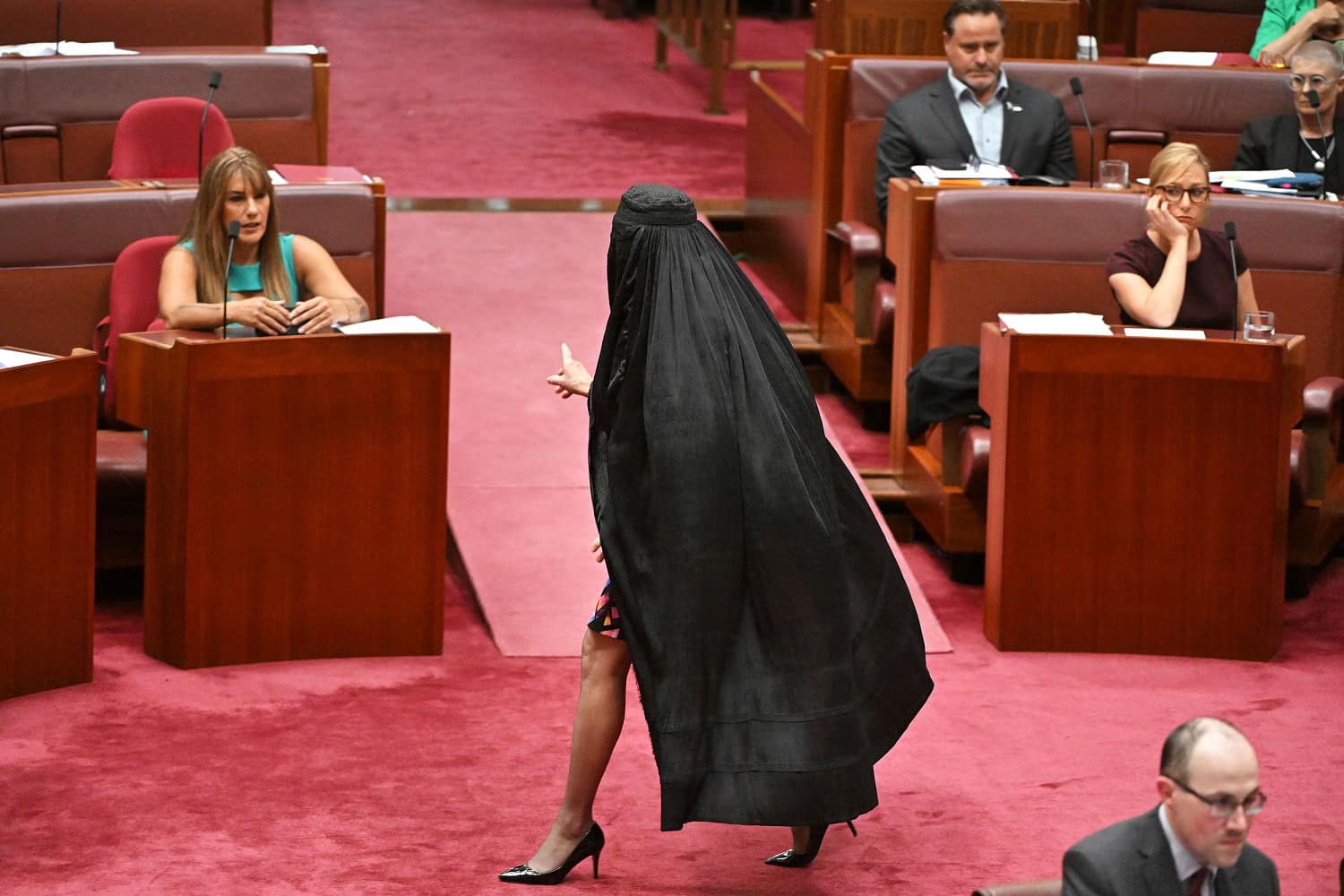 Australian Senate erupts in anger after far-right lawmaker arrives wearing burqa Australian Senate erupts in anger after far-right lawmaker arrives wearing burqa